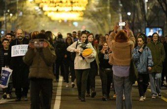 Egyetemistablokád vette kezdetét Belgrádban a feltételezett választási csalások elleni tiltakozásul