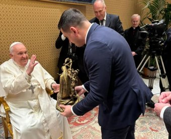 Ferenc pápával találkozott George Simion, aki az olasz jobboldal találkozóján is részt vett Rómában
