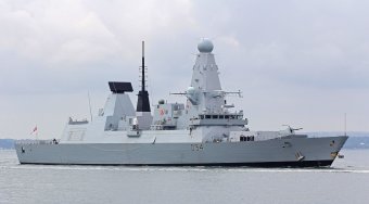 Brit hadihajó lőtt le egy kereskedelmi hajók ellen indított drónt a Vörös-tengeren