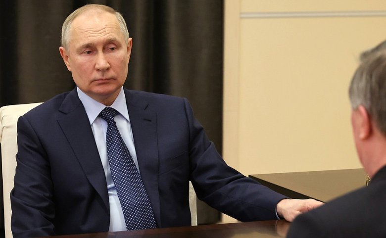 Nem fedi fel a Kreml, megígérte-e Putyin, hogy nem próbálja meg eltenni láb alól Zelenszkijt