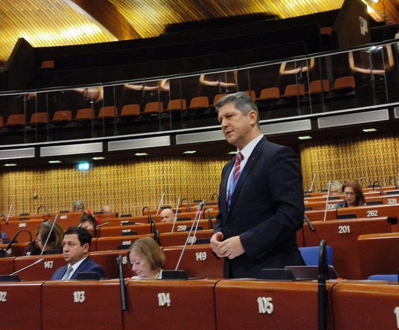 Magyar segítséget is kapott az ukrán kisebbségi törvény ügyében bekeményítő volt román külügyminiszter