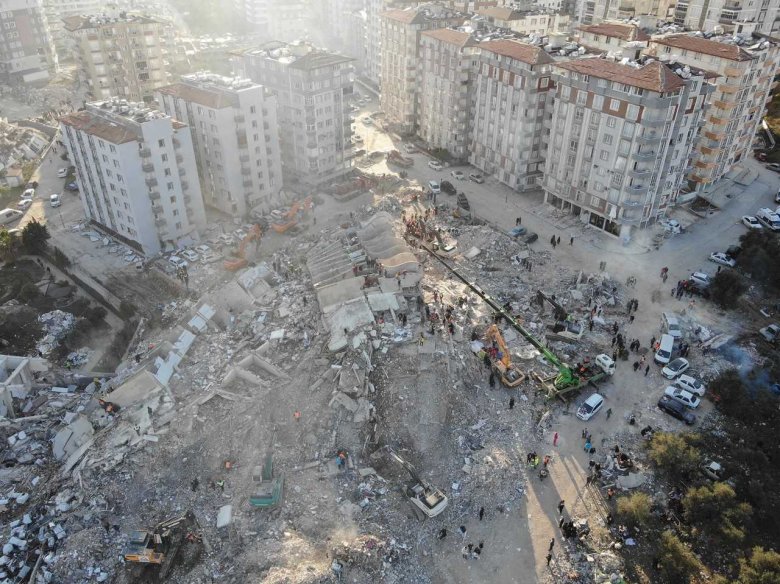 20 ezer fölé nőtt a törökországi és szíriai földrengések halálos áldozatainak száma
