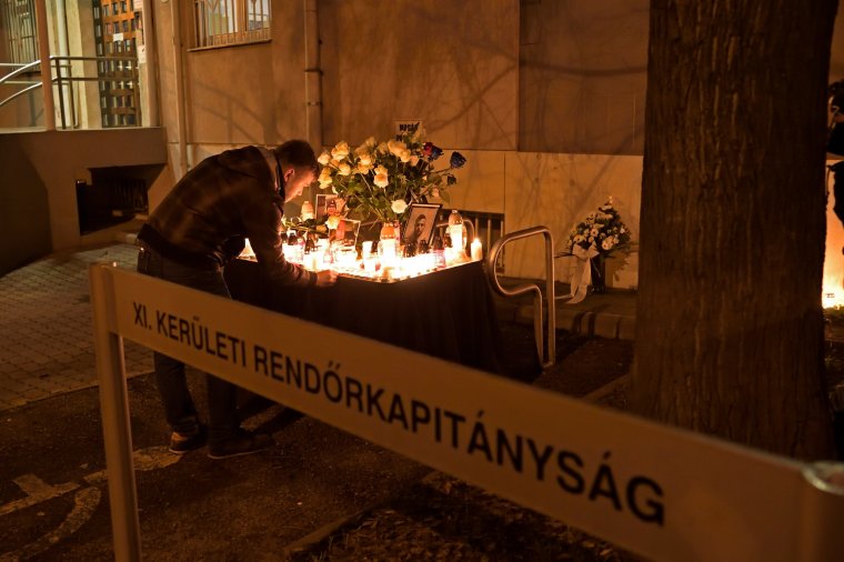 Egyik szomszédját akarta megvédeni a budapesti késes rendőrgyilkos – mondja az ügyvéd
