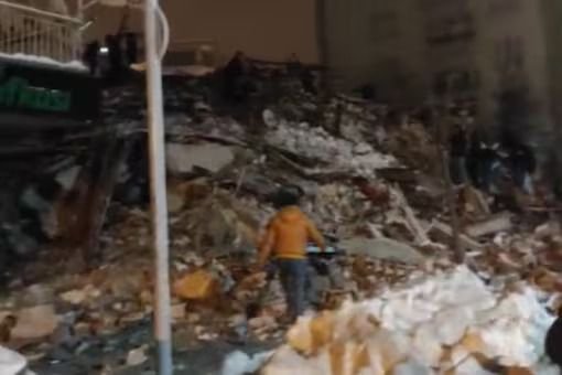 Hatvanfős mentőegységet küld Románia a földrengés sújtotta törökországi térségbe