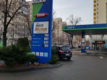 Beindult a benzinturizmus a román–magyar határon, több mint 1 lej az árkülönbség