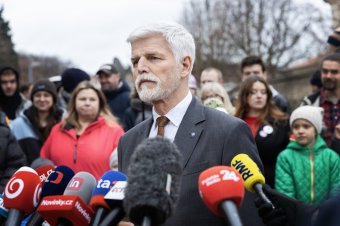 Egyesítenie kell a megosztott társadalmat: nyugalmazott tábornokot választott államfőnek Csehország