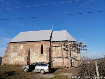 Nem ázik többé a Szeben megyei Pókafalva 15. századi református temploma