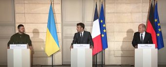 Párizsban tárgyalt Zelenszkij, Emmanuel Macron és Olaf Scholz is támogatásáról biztosította Ukrajnát