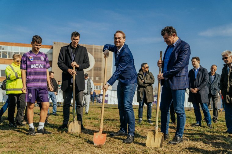 Nekifogtak az első új stadion építésének Temesváron, Váradon még csak „helyzetbe kerültek”