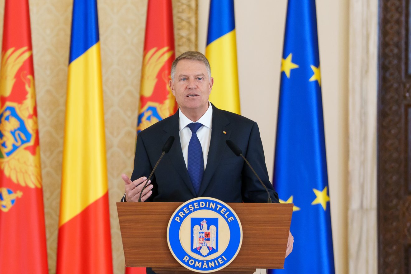 Iohannis nem tervez visszalépni a NATO-főtitkári jelöltségtől