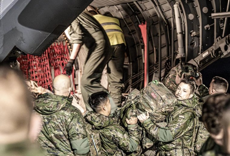 Máris „lecsapott” a NATO a nemrég átadott brassói reptérre