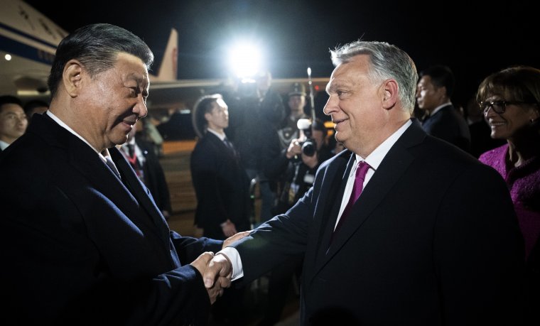 Állami látogatásra Magyarországra érkezett a kínai államfő