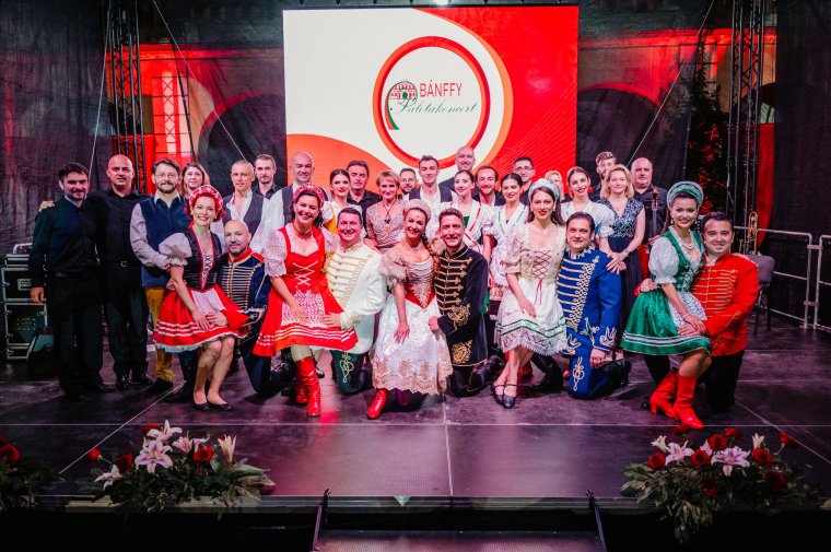 Miklósa Erika vendégfellépésével ünneplik az operát a kolozsvári Bánffy Palotakoncerten