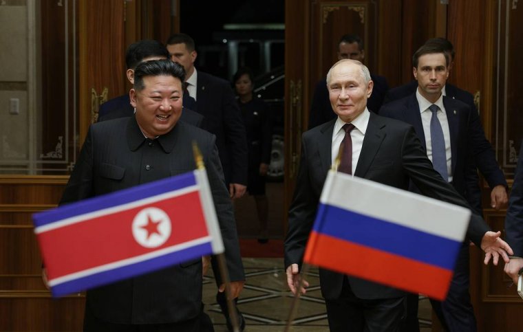 Teljes mellszélességgel támogatja Putyin ukrajnai háborúját az észak-koreai diktátor
