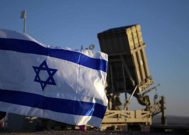 Műholdfelvételek szerint egy légvédelmi üteg radarját találta el az izraeli válaszcsapás Iránban