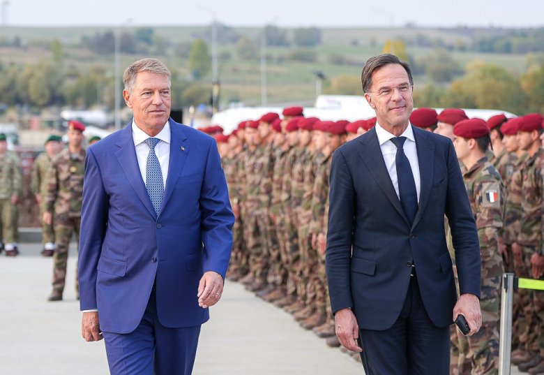 NATO-főtitkárnak jelölhette Klaus Iohannist Románia