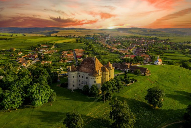 Világelitbe került a Bethlen–Haller-kastélyt is „bevető” erdélyi borászat