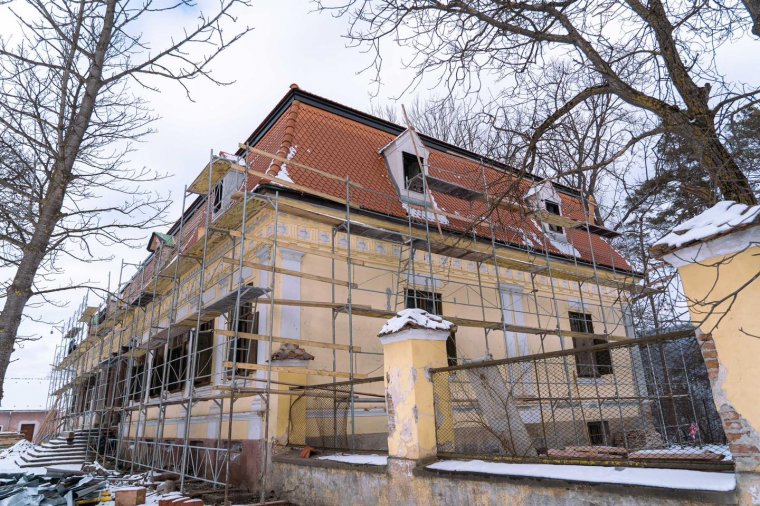 Javában zajlanak a felújítási munkálatok az oltszemi Mikó-kastélynál, ahol Székelyföldi Lovas Központot hoznak létre