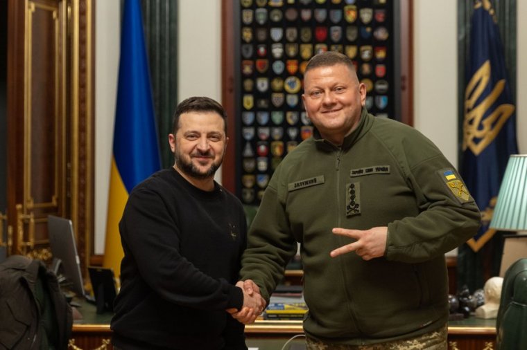 Zelenszkij menesztette az ukrán hadsereg főparancsnokát