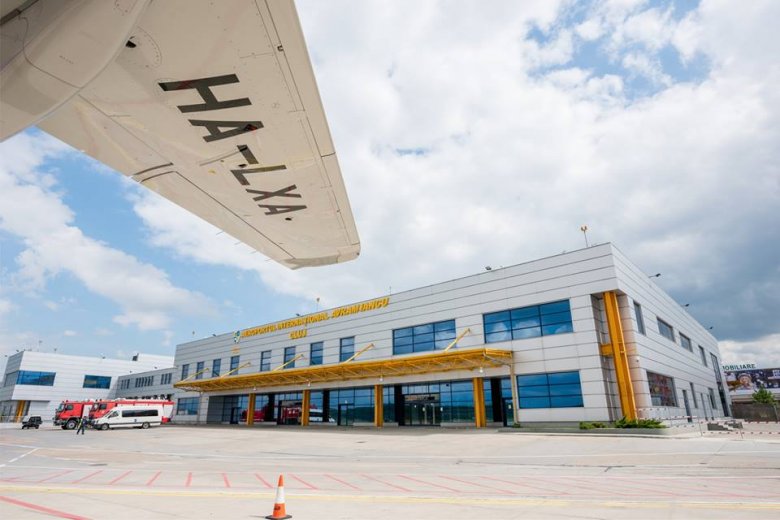 Több mint 40 millió euróból korszerűsítik a kolozsvári repülőteret, robbanóanyag-felderítő is lesz