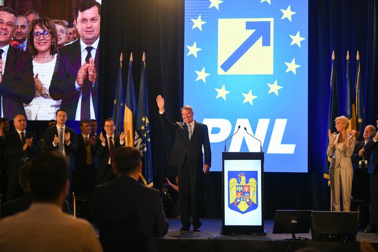 „Irracionálisak, inkompetensek” – Johannis durván kitámadta a PSD-t és a Dăncilă-kormányt