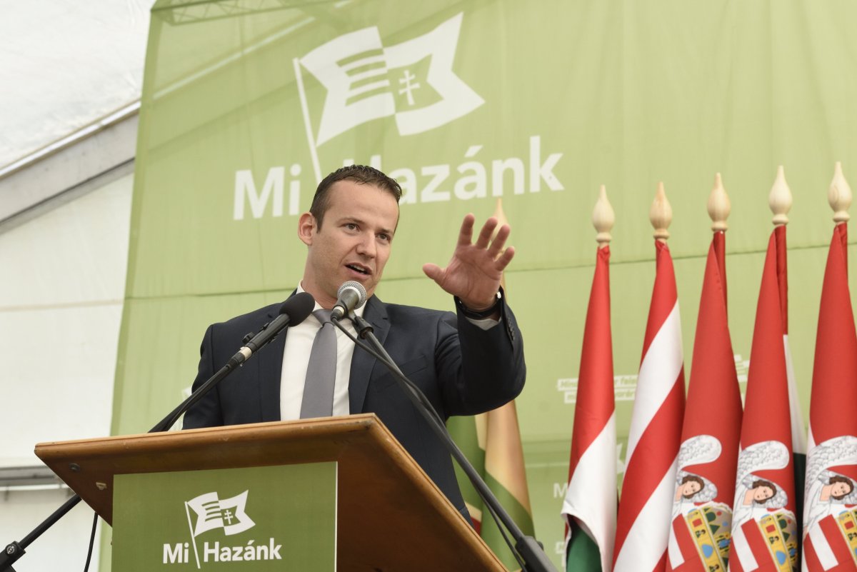 Szakad a Jobbik, új radikális pártot alapít az alakulatból kizárt Toroczkai László