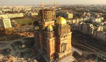Tűzvédelmi engedélye nincs, büntetése viszont már van a bukaresti ortodox megakatedrálisnak