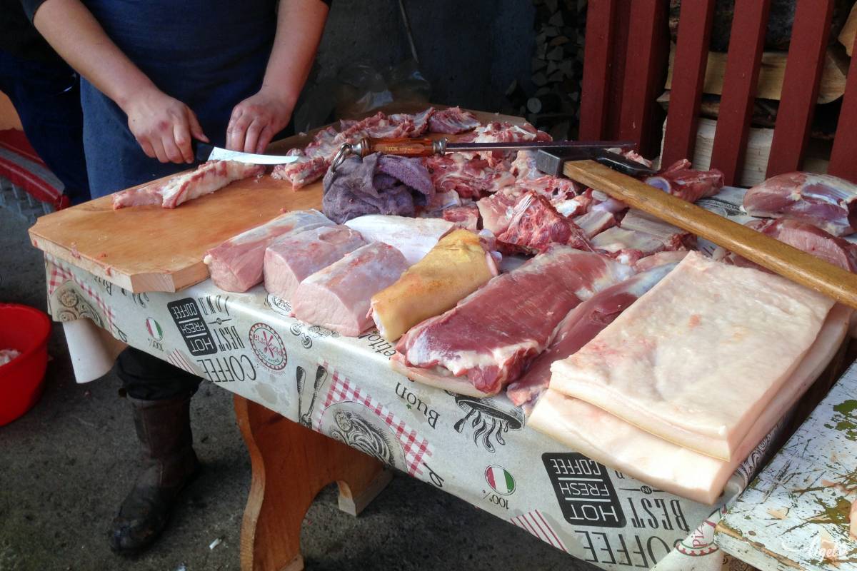 Trichinellózis: 25 személy betegedett meg Szatmárban bevizsgálatlan sertéshús fogyasztása miatt