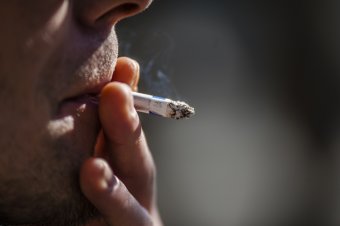 A romániai dohányosok átlagosan 18 éves koruk körül gyújtottak rá először