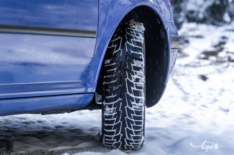 Hóban valóban kötelező a téli gumiabroncs, súlyos bírságot kockáztatnak a nemtörődöm sofőrök