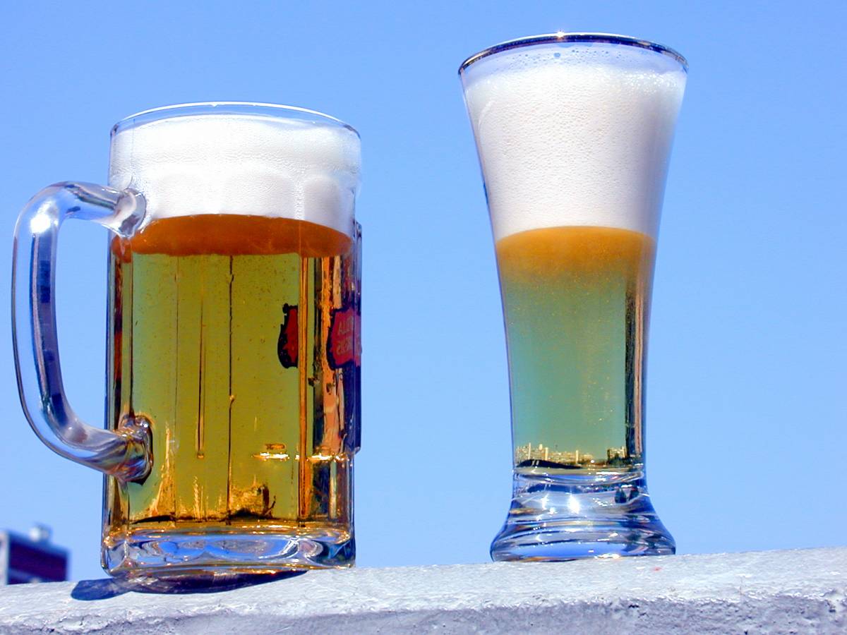 Tíz százalékkal visszaesett a romániai sörfogyasztás a járvány kezdete óta
