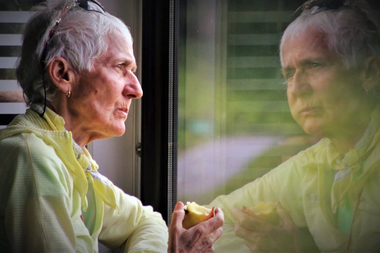 Alzheimer-kávézó: nem csak a kórban szenvedőknek kell a segítség