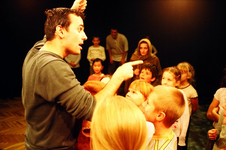 Színházi esemény mint közös játék: nevelés a színpadon