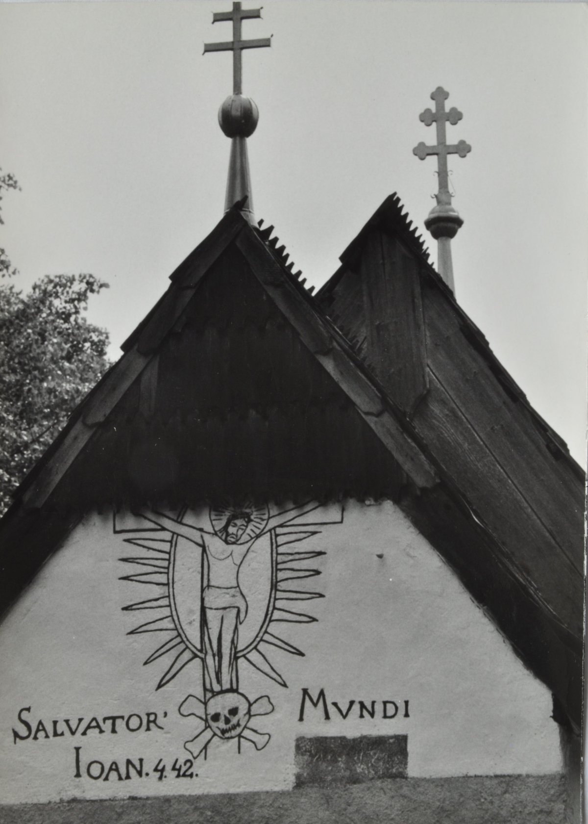 Salvator-kápolna (1990) •  Fotó: Kunkovács László. A Csíki Székely Múzeum tulajdona