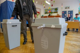 Nem számolják újra a külhoni levélszavazatokat, jogerős az országgyűlési választás eredménye
