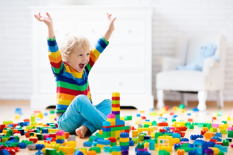 Játékok: fejleszt, rombol vagy szórakoztat? – Amit érdemes a gyermek érdekében szem előtt tartani