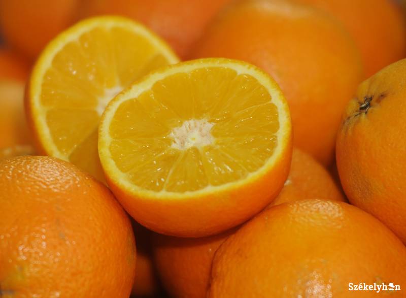 Kesztyűs kézzel kell bánni a citrusfélékkel