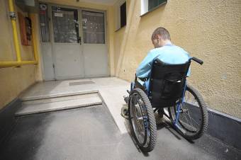 Több mint 80 ezer fogyatékkal élő gyerek van Romániában