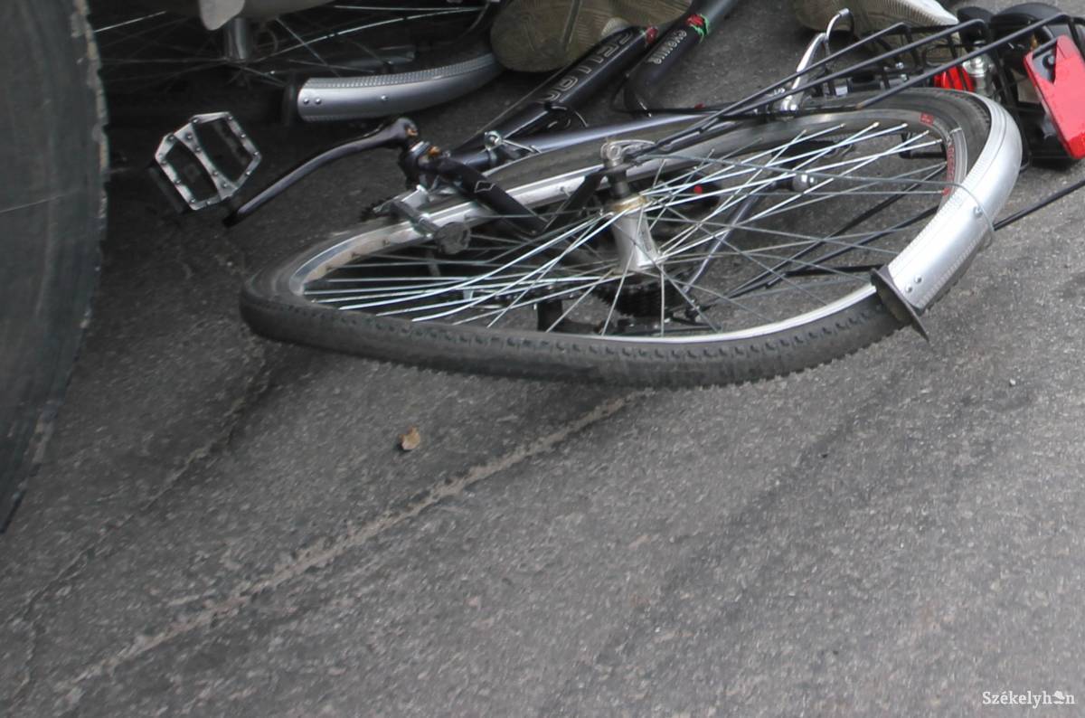 A helyszínen életét vesztette az elgázolt kerékpáros