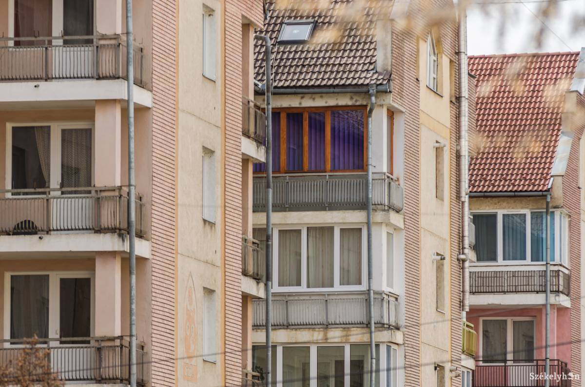 Még mindig emelkednek az egyébként sem alacsony lakásárak Romániában