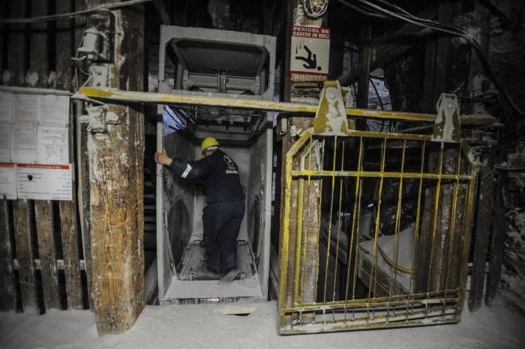 Sztrájk a parajdi sóbányában – a látogatást és a kitermelést is felfüggesztették