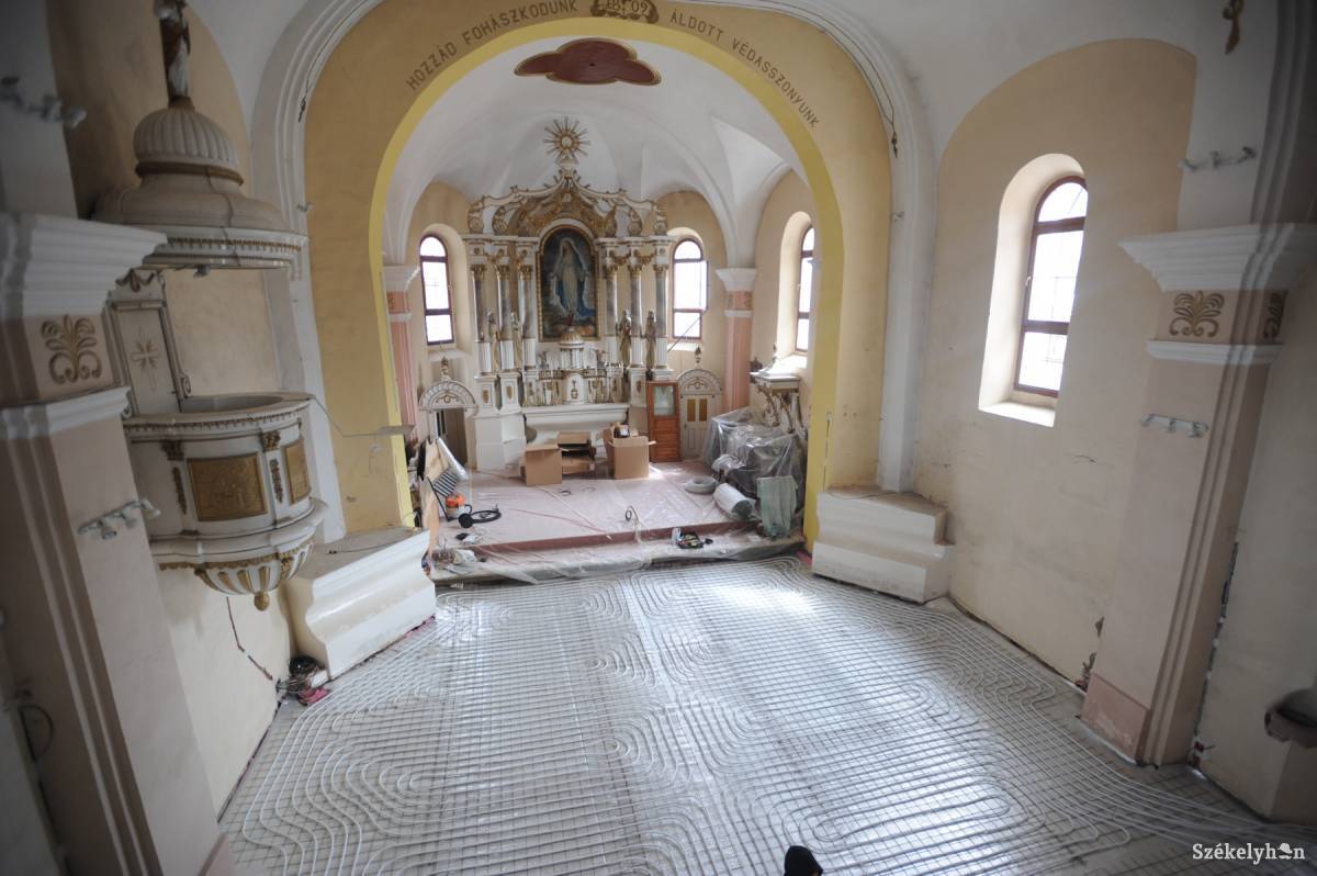 Felújítják a lövétei katolikus templomot