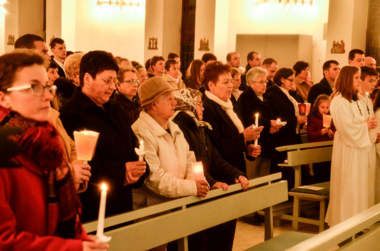 Gyertyaszentelés és balázsáldás – egyházi ünnepek február első napjaiban