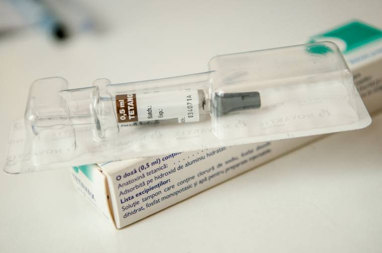 Egymillió influenza elleni oltás érkezik szeptember közepétől a közegészségügyi igazgatóságokhoz