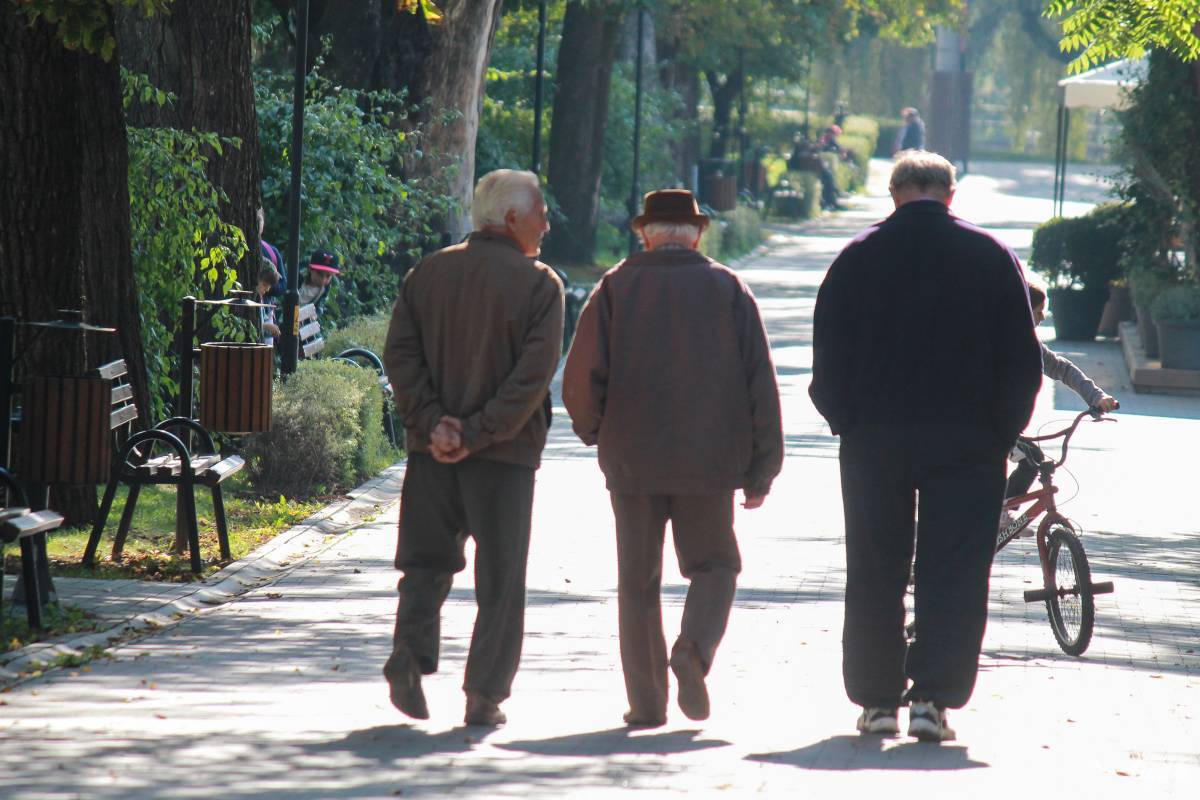 Több mint ötmillió a nyugdíjasok száma Romániában