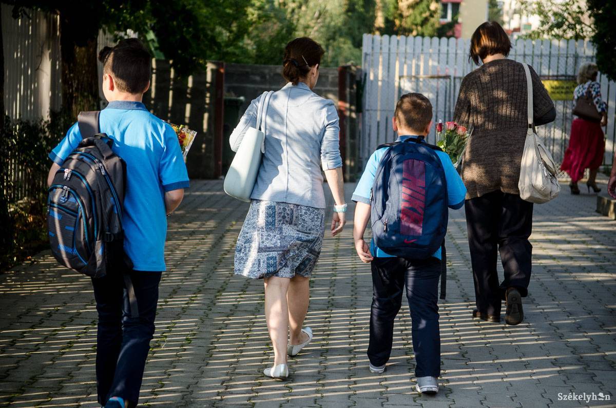 Kétezer erdélyi magyar iskolakezdő kap ösztöndíjat a Rákóczi Szövetségtől