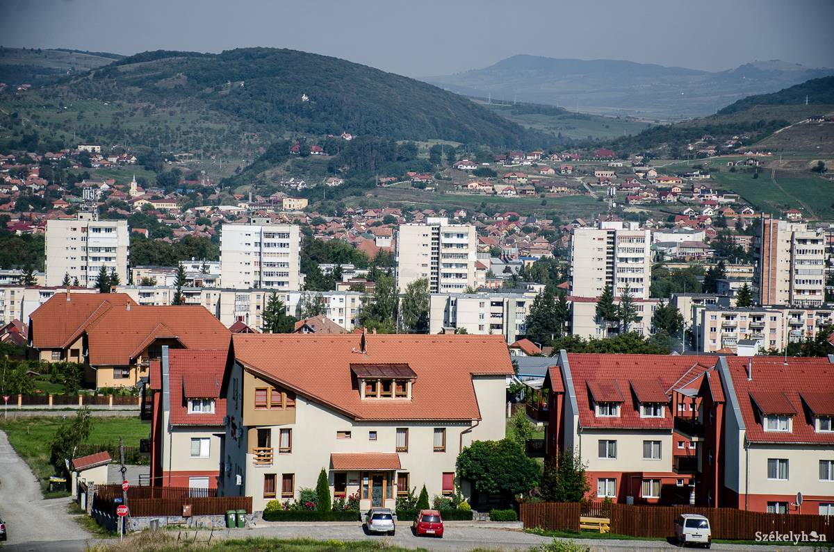 Drágítja az albérletet a tanévkezdés, sok erdélyi városban nőttek az árak