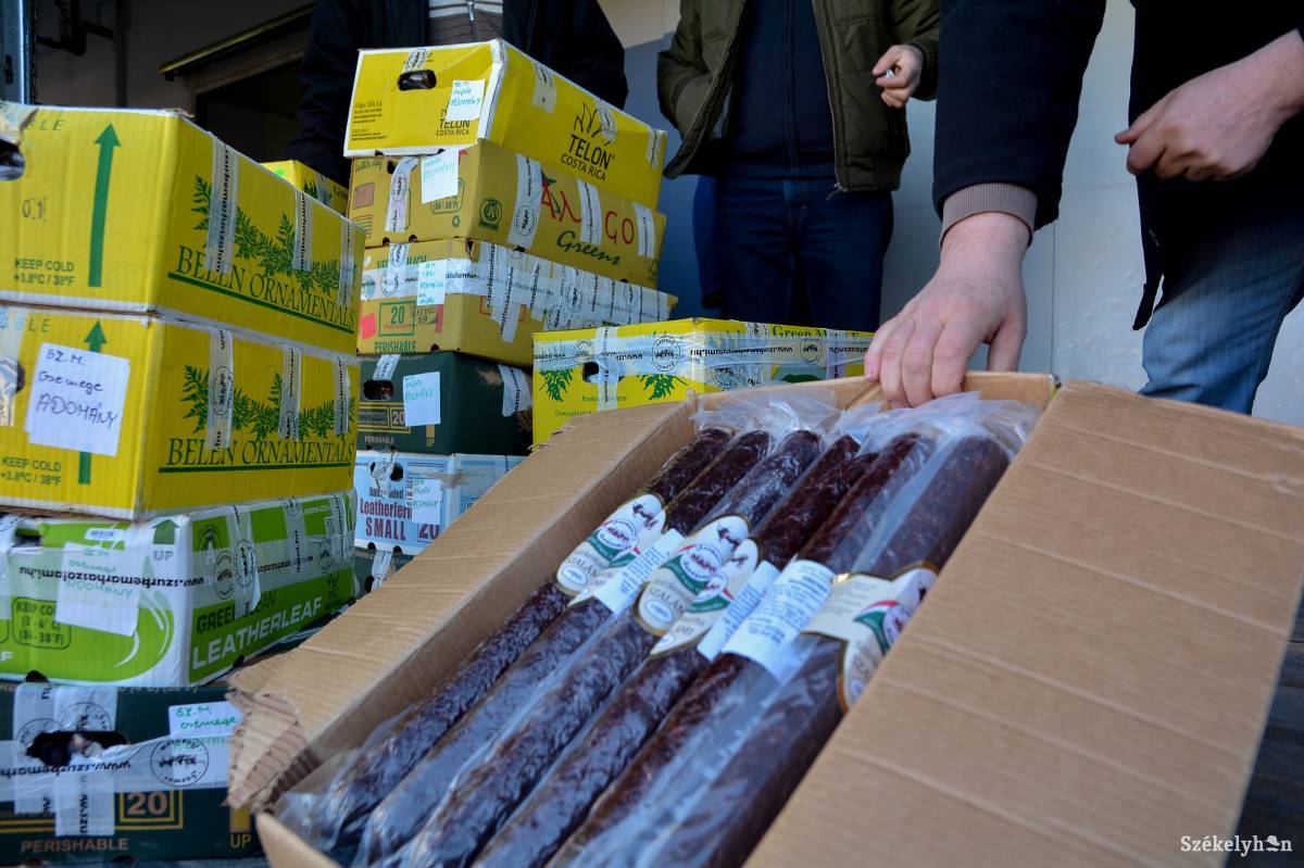 1300 kg, nem megfelelően felcímkézett, Magyarországról származó húsárut foglalt le az élelmiszer-biztonsági hatóság