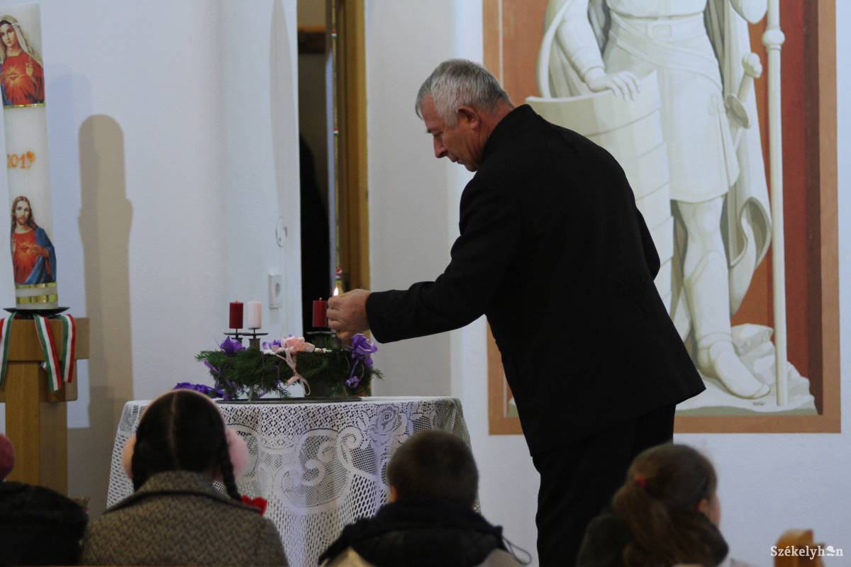 Áldást kértek a bogárfalvi templom új orgonájára