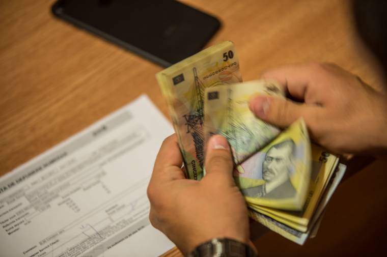 Nálunk a legmagasabbak a munkabérek terhei: az 1000 eurós bruttó fizetésből Romániában marad a legkevesebb